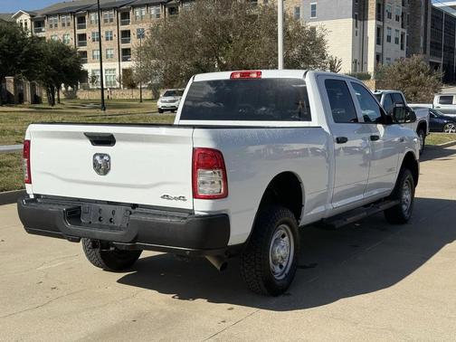 2022 RAM 2500 Tradesman Crew Cab 4x4 6'4' Box