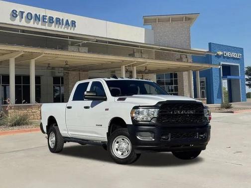 2022 RAM 2500 Tradesman Crew Cab 4x4 6'4' Box