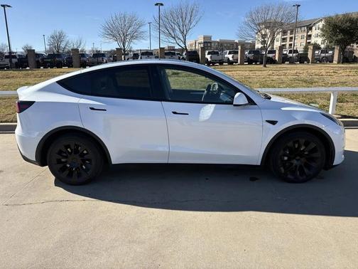 2024 Tesla Model Y Long Range Dual Motor All-Wheel Drive