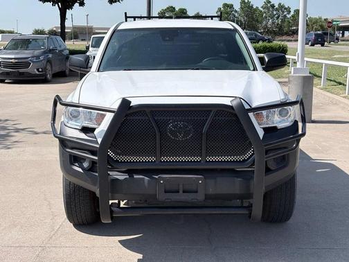 White 2021 Toyota Tacoma SR5