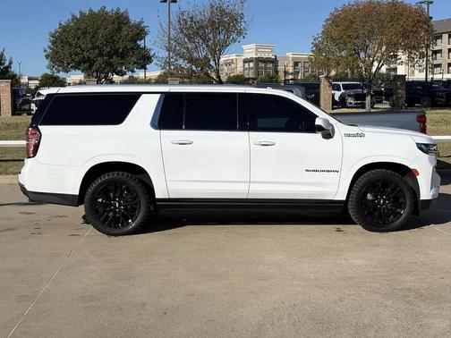 2022 Chevrolet Suburban 4WD High Country