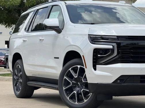 2025 Chevrolet Suburban RST