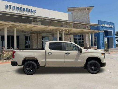 White Sands 2026 Chevrolet Silverado 1500 Custom Trail Boss