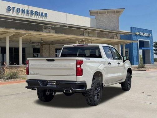 White Sands 2026 Chevrolet Silverado 1500 Custom Trail Boss