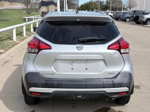 2019 Nissan Kicks SR