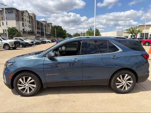 Lakeshore Blue Metallic 2024 Chevrolet Equinox Premier w/1LZ