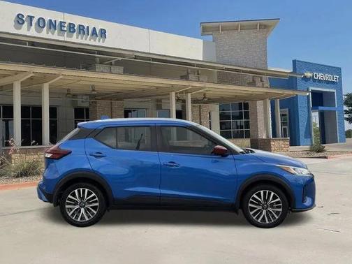 2022 Nissan Kicks SV