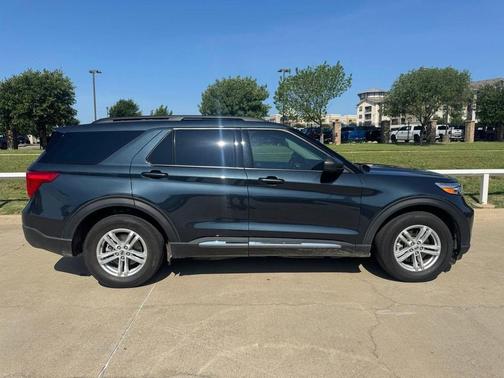 Stone Blue Metallic 2024 Ford Explorer XLT