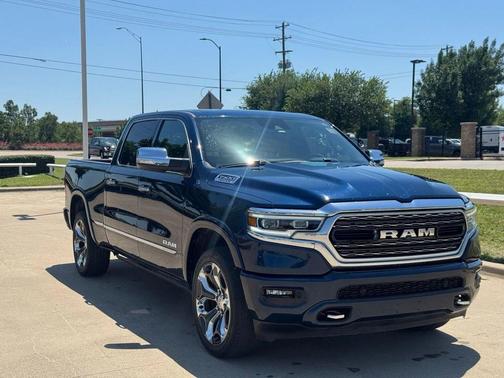 Patriot Blue Pearlcoat 2019 RAM 1500 Limited
