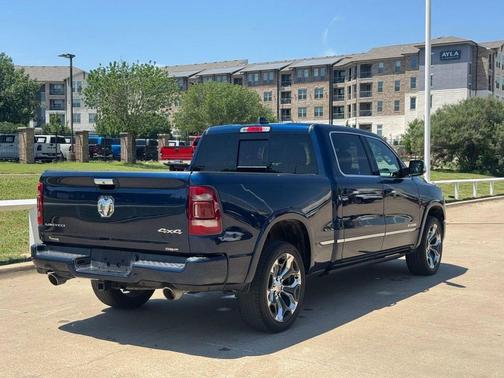Patriot Blue Pearlcoat 2019 RAM 1500 Limited