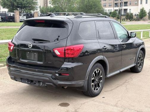 Magnetic Black Pearl 2020 Nissan Pathfinder SV 2WD