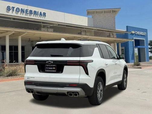 Summit White 2025 Chevrolet Traverse LT