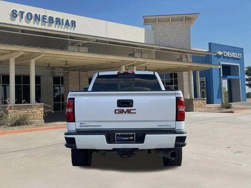 White Frost Tricoat 2019 GMC Sierra 2500 Denali