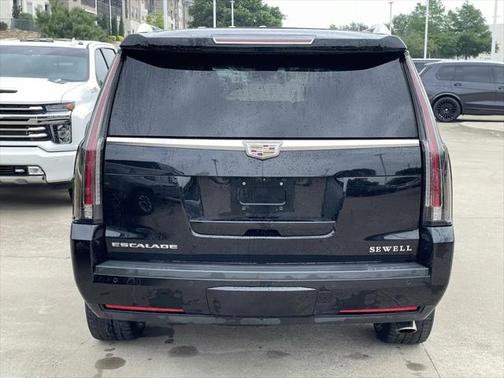 2017 Cadillac Escalade Luxury