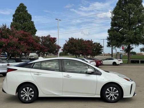 2020 Toyota Prius L