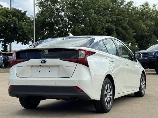 2020 Toyota Prius L