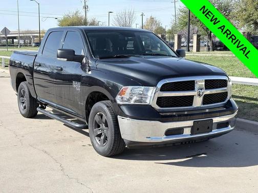 2019 RAM 1500 SLT