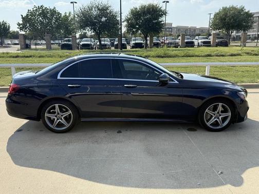 2017 Mercedes-Benz E-Class 4MATIC