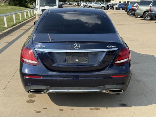 2017 Mercedes-Benz E-Class 4MATIC