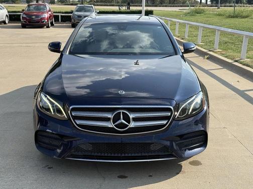 2017 Mercedes-Benz E-Class 4MATIC
