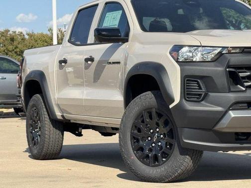 White Sands 2026 Chevrolet Colorado Trail Boss