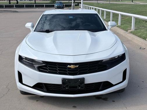 Summit White 2021 Chevrolet Camaro 1LT