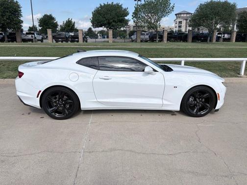 Summit White 2021 Chevrolet Camaro 1LT