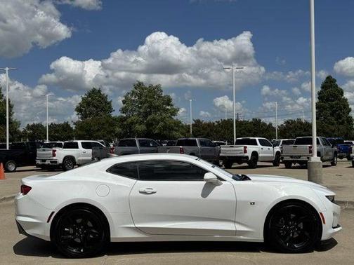 Summit White 2021 Chevrolet Camaro 1LT