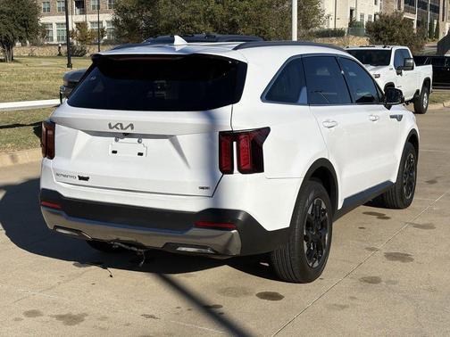 2024 Kia Sorento S