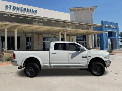 Bright White Clearcoat 2016 RAM 2500 Laramie