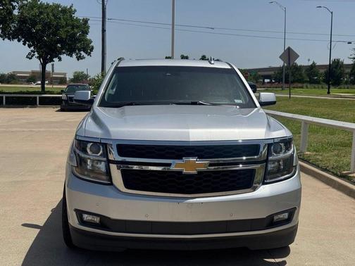 Silver Ice Metallic 2017 Chevrolet Suburban LT