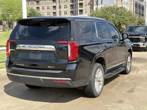2022 GMC Yukon SLT