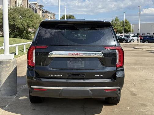 2022 GMC Yukon SLT