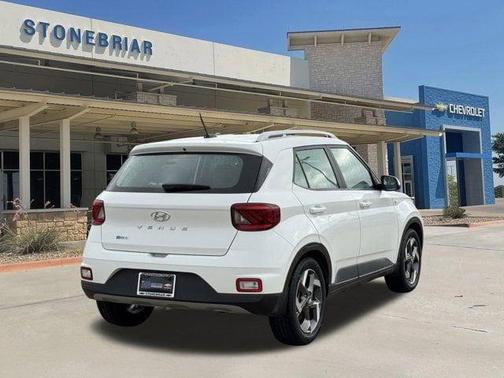 Lunar White 2024 Hyundai VENUE SEL
