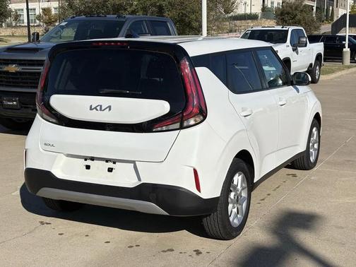 2024 Kia Soul LX