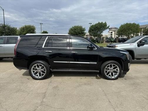 2017 Cadillac Escalade Platinum