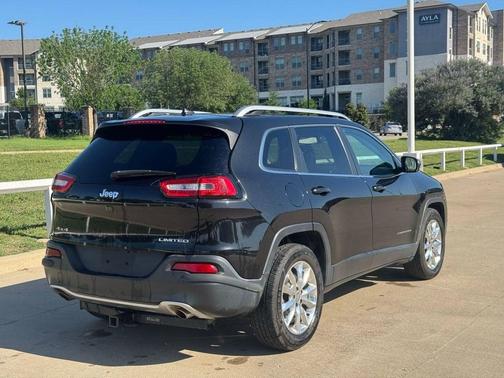 Brilliant Black Crystal Pearlcoat 2014 Jeep Cherokee Limited
