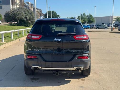Brilliant Black Crystal Pearlcoat 2014 Jeep Cherokee Limited