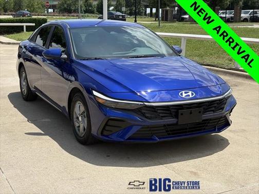 2024 Hyundai ELANTRA SE