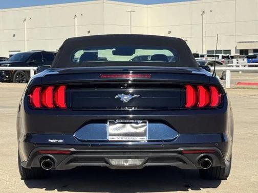 2021 Ford Mustang EcoBoost