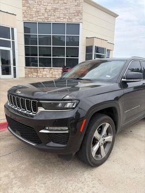Rocky Mountain Pearlcoat 2024 Jeep Grand Cherokee Limited
