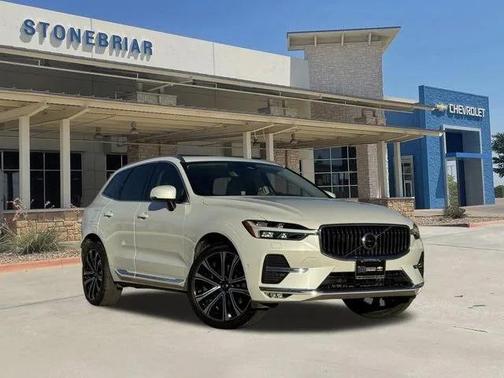 2023 Volvo XC60 B5 Ultimate Bright Theme