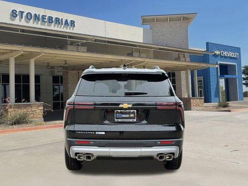 Mosaic Black Metallic 2026 Chevrolet Traverse LT