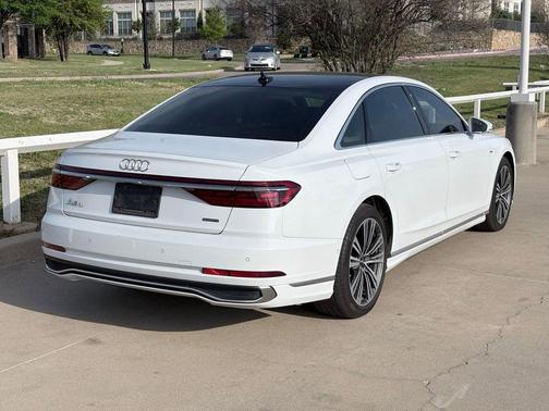 Glacier White Metallic 2023 Audi A8 L 55 TFSI quattro Tiptronic