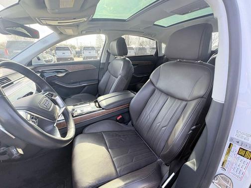 Glacier White Metallic 2023 Audi A8 L 55 TFSI quattro Tiptronic