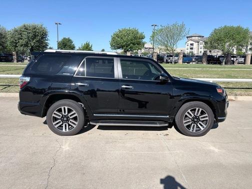 Midnight Black Metallic 2019 Toyota 4Runner Limited