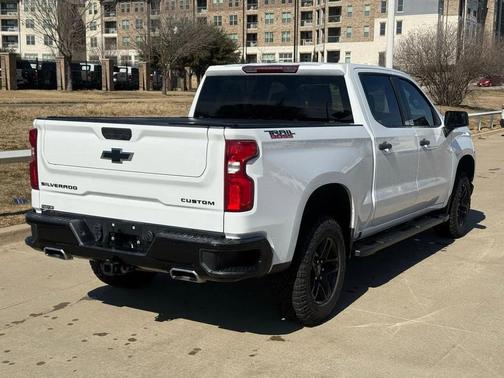 2022 Chevrolet Silverado 1500 Custom Trail Boss