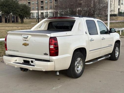 2013 Chevrolet Avalanche LTZ