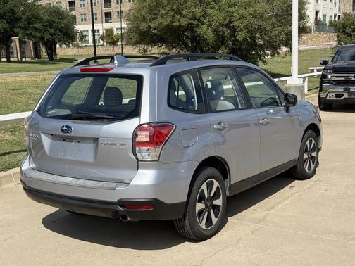 2017 Subaru Forester 2.5i