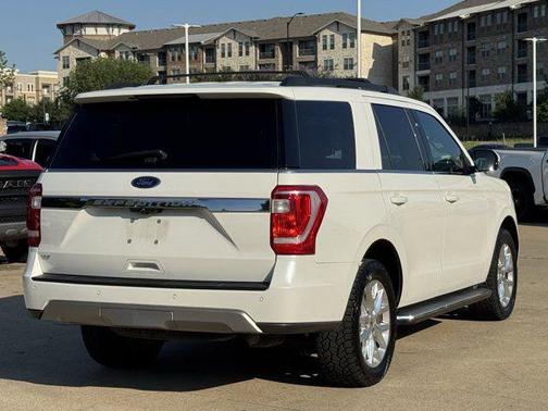 White 2021 Ford Expedition XLT